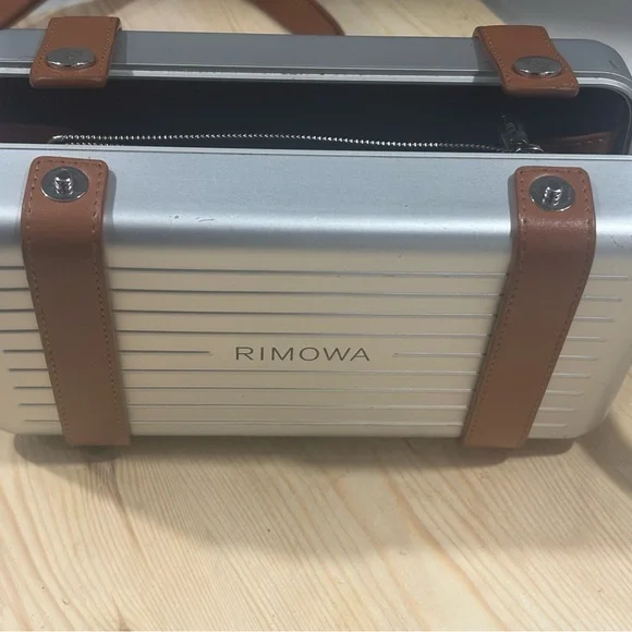RIMOWA Silver Case with Tan Leather Accents - Picture 3 of 6